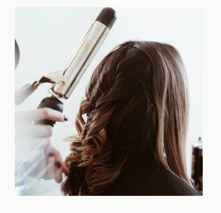 Робоче місце стиліста Jam Hair Studio